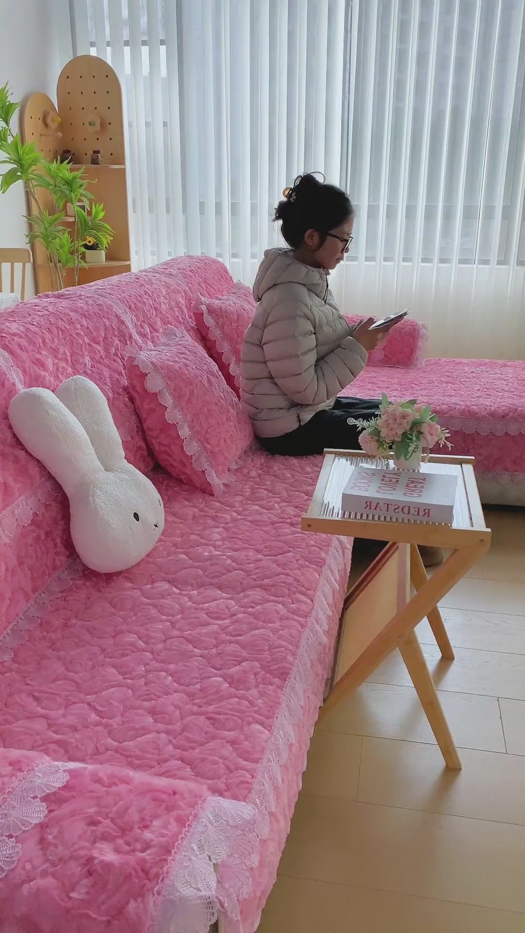 Plush Sofa Cushion Winter Thickened Non-slip Lace Edge Seat Pad Living Room Warm Sofa Mat Protector Washable Couch Cover